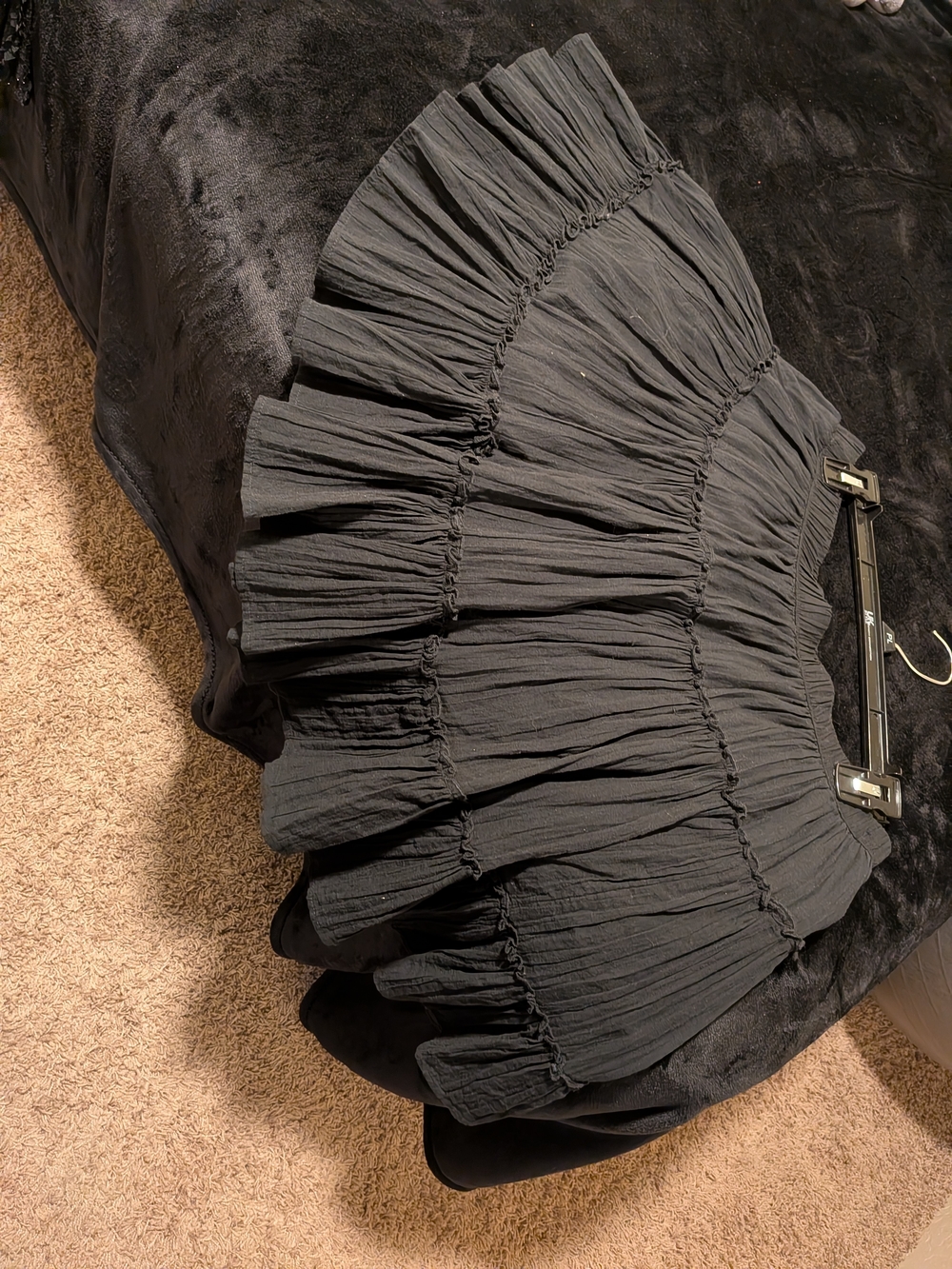 American Eagle Outfitters -Black Tiered Ruffle Skirt -Large